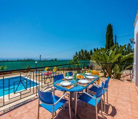 Villa Fivos Coral